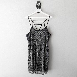 No Boundaries Women’s Size XL Black White Geometric Layered Y2K Strappy Dress